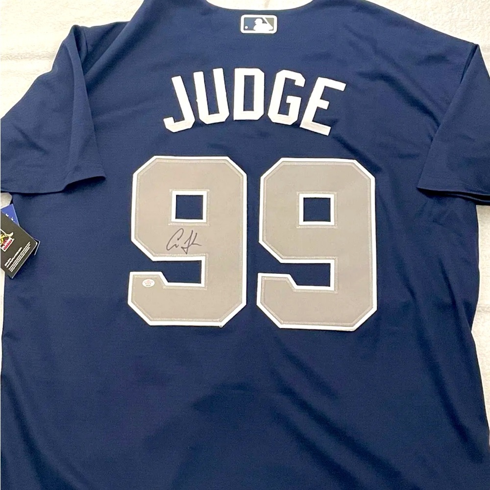 Aaron Judge Signed Baseball Jersey